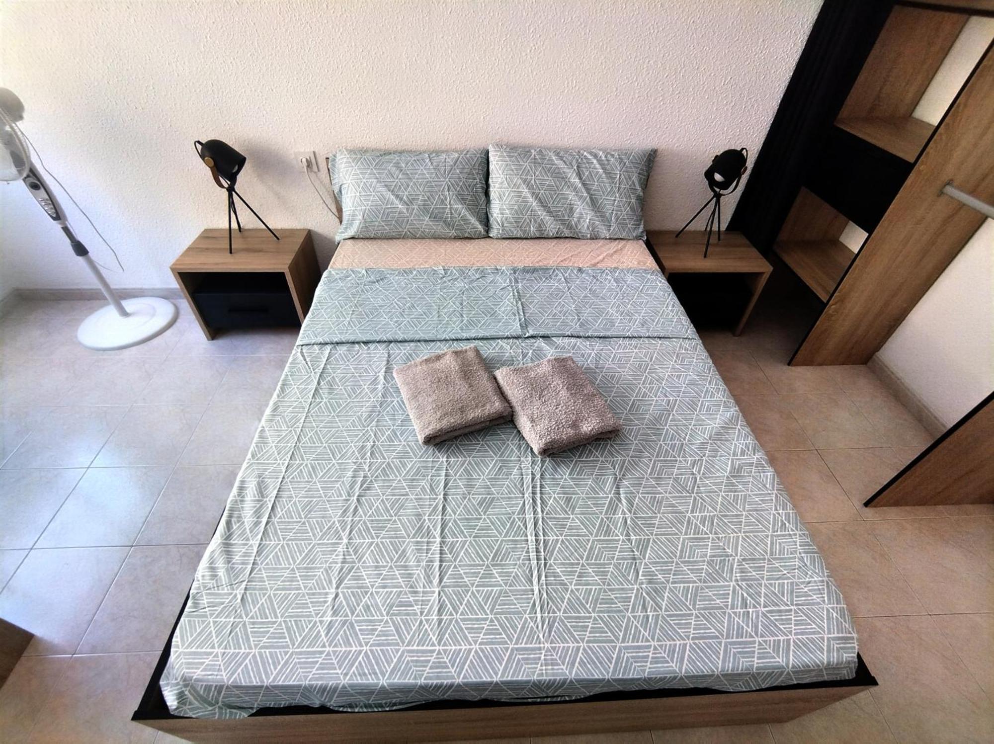 Habitaciones En Apartamento Compartido W Host Alicante Eksteriør billede