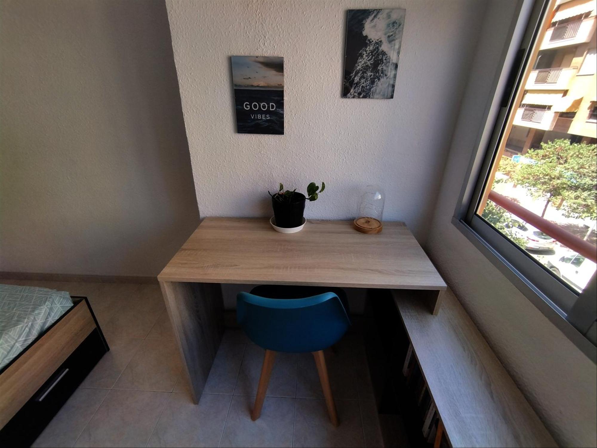 Habitaciones En Apartamento Compartido W Host Alicante Eksteriør billede