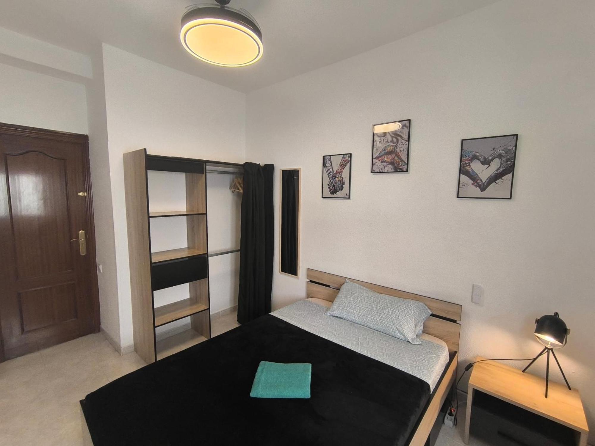 Habitaciones En Apartamento Compartido W Host Alicante Eksteriør billede